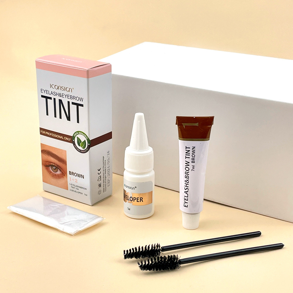 Zestaw do farbowania brwi i rz – Bb Cream Tinted recenzja i cena