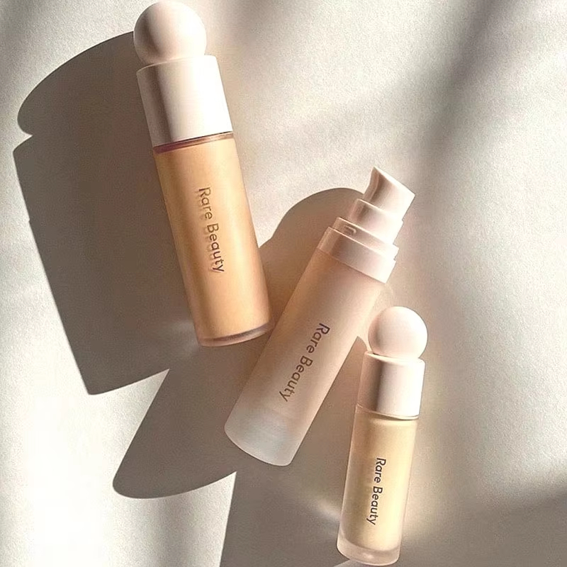 Rare Beauty Soft Pinch Liquid  – Rare Beauty Makeup Highlighter recenzja i cena